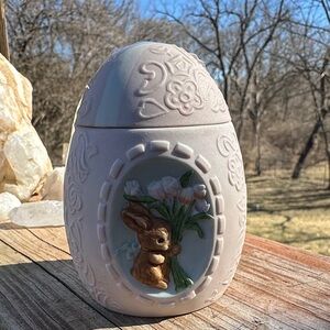 Lefton Floral Easter Bunny Egg-Shaped Decorative Piece. Vintage Lefton